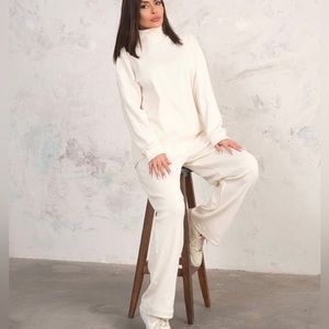 White suit & pants set lightweight